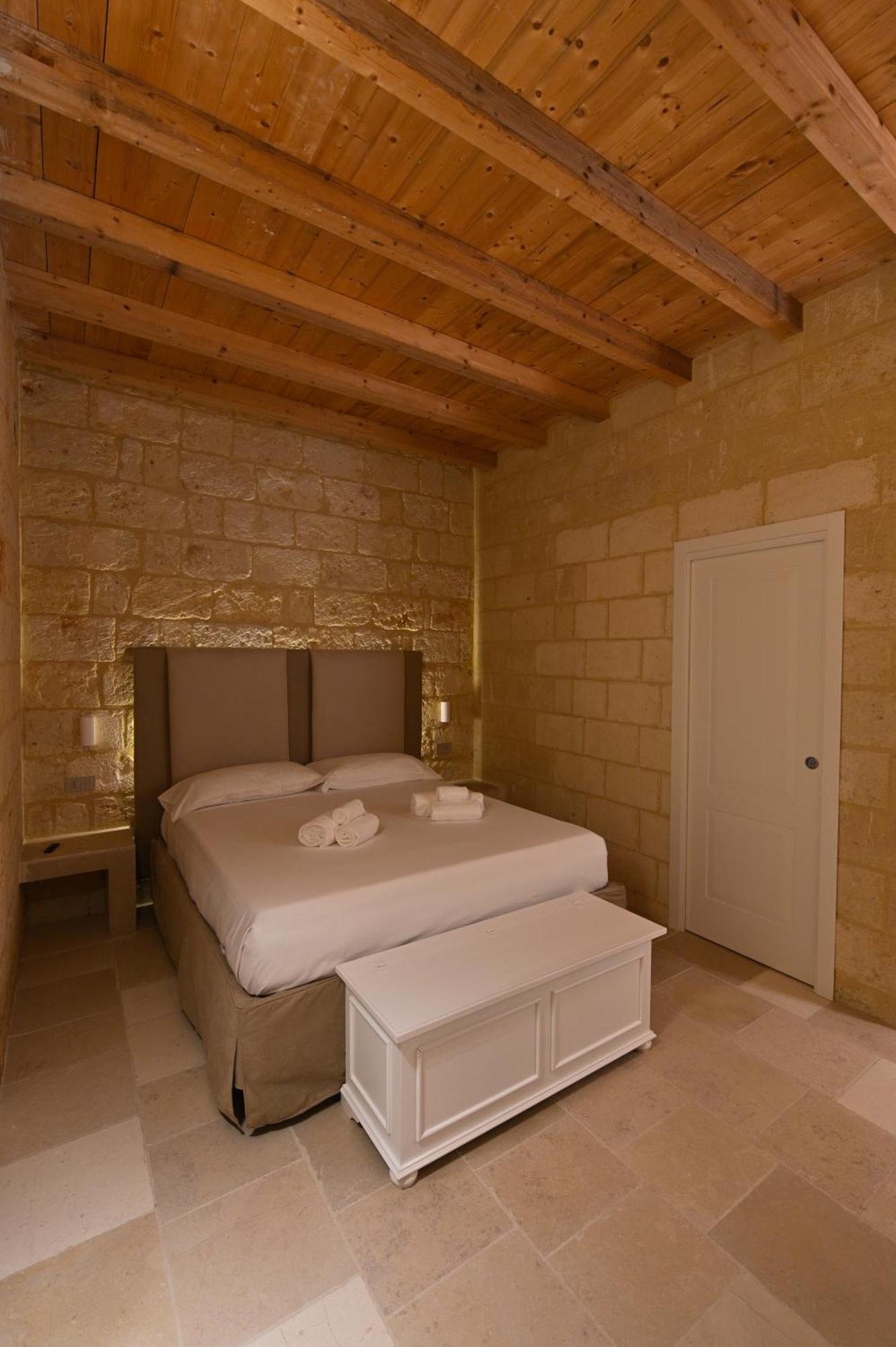 Palazzo Momi Bed and Breakfast Μπάρι Εξωτερικό φωτογραφία
